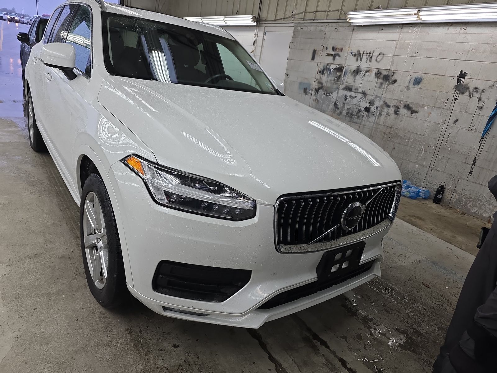 2020 Volvo XC90 T6 Momentum AWD