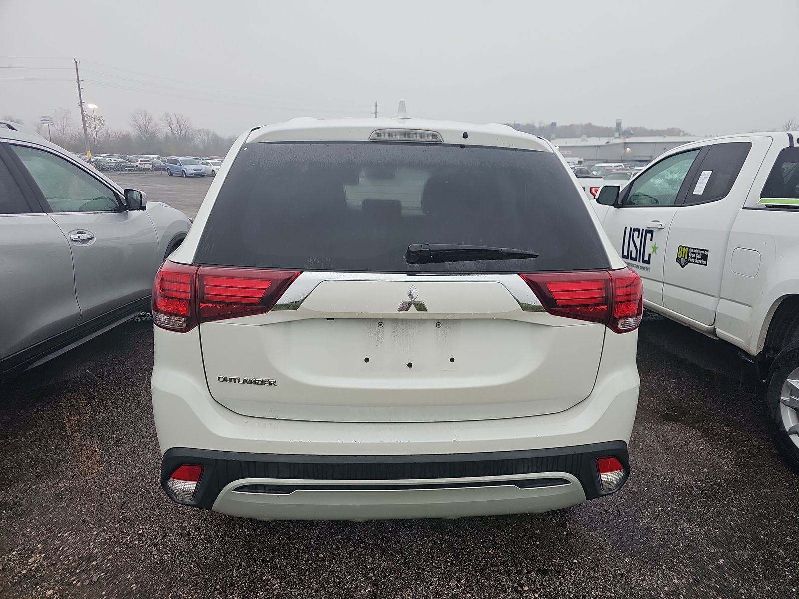 2020 Mitsubishi Outlander ES FWD