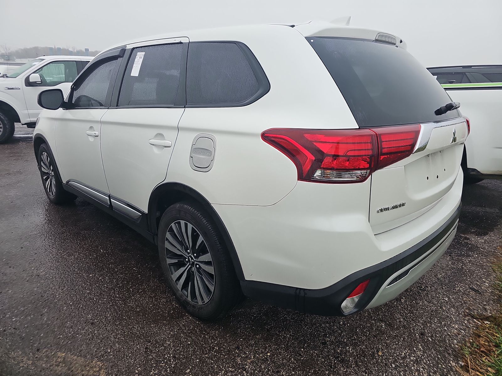 2020 Mitsubishi Outlander ES FWD