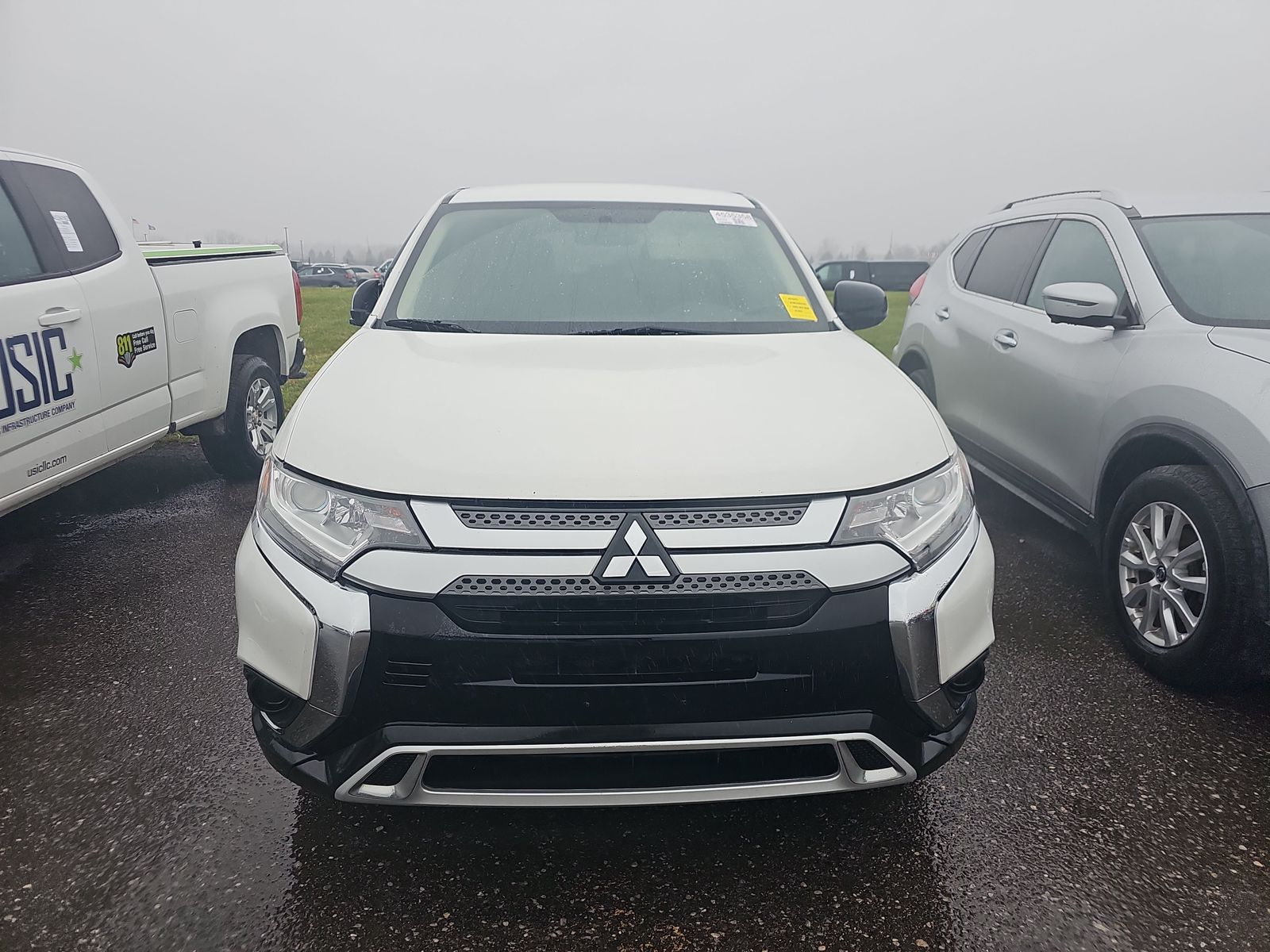 2020 Mitsubishi Outlander ES FWD