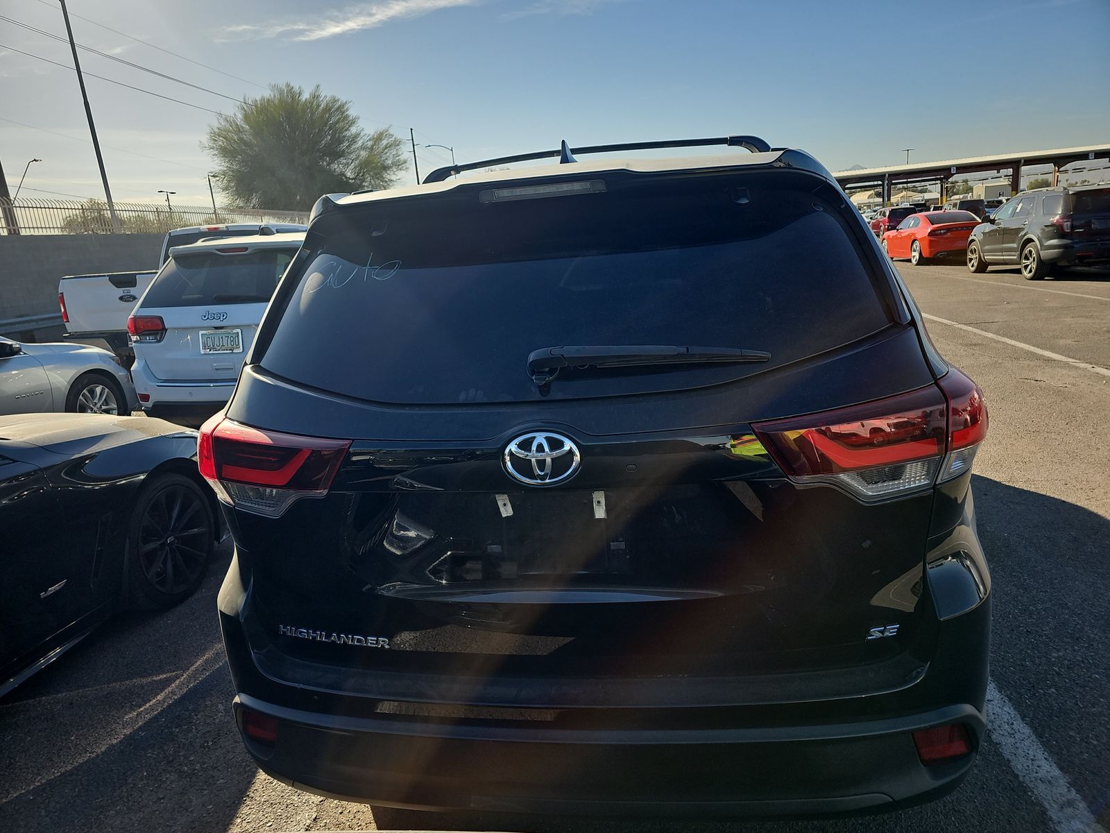 2019 Toyota Highlander SE FWD