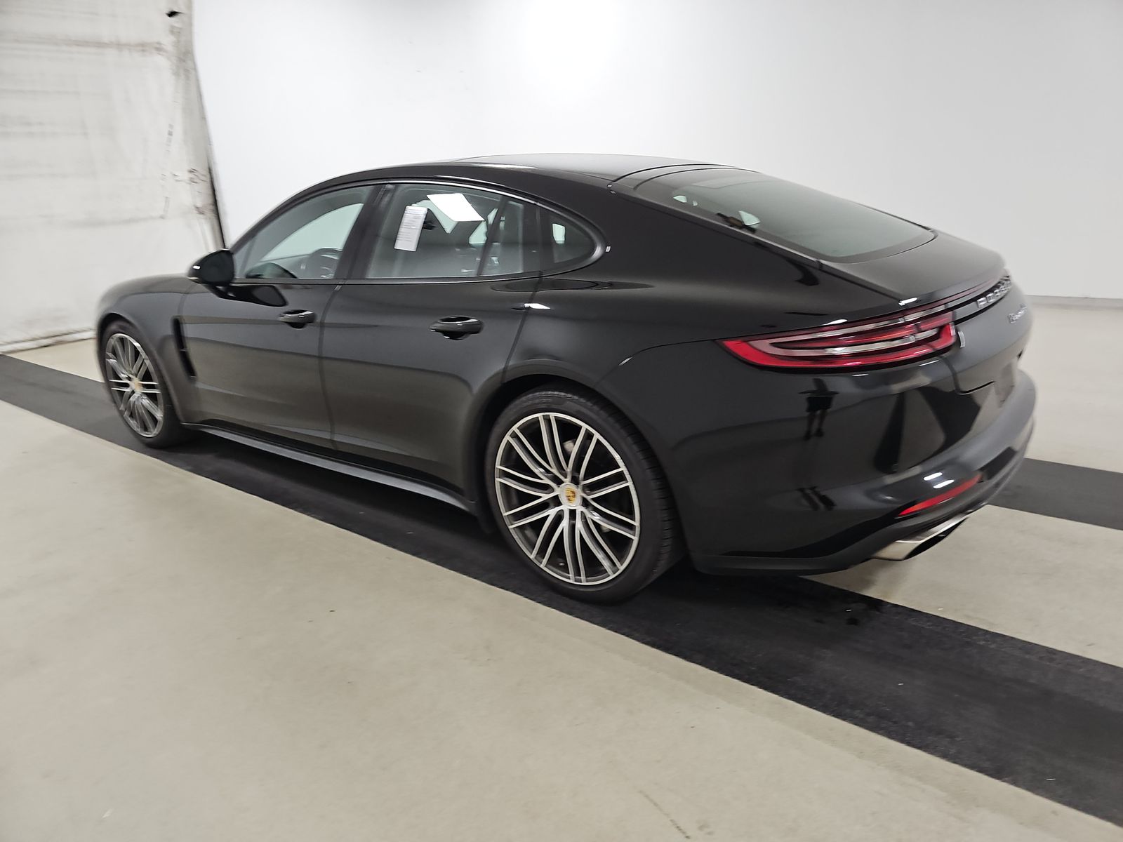 2018 Porsche Panamera 4 AWD