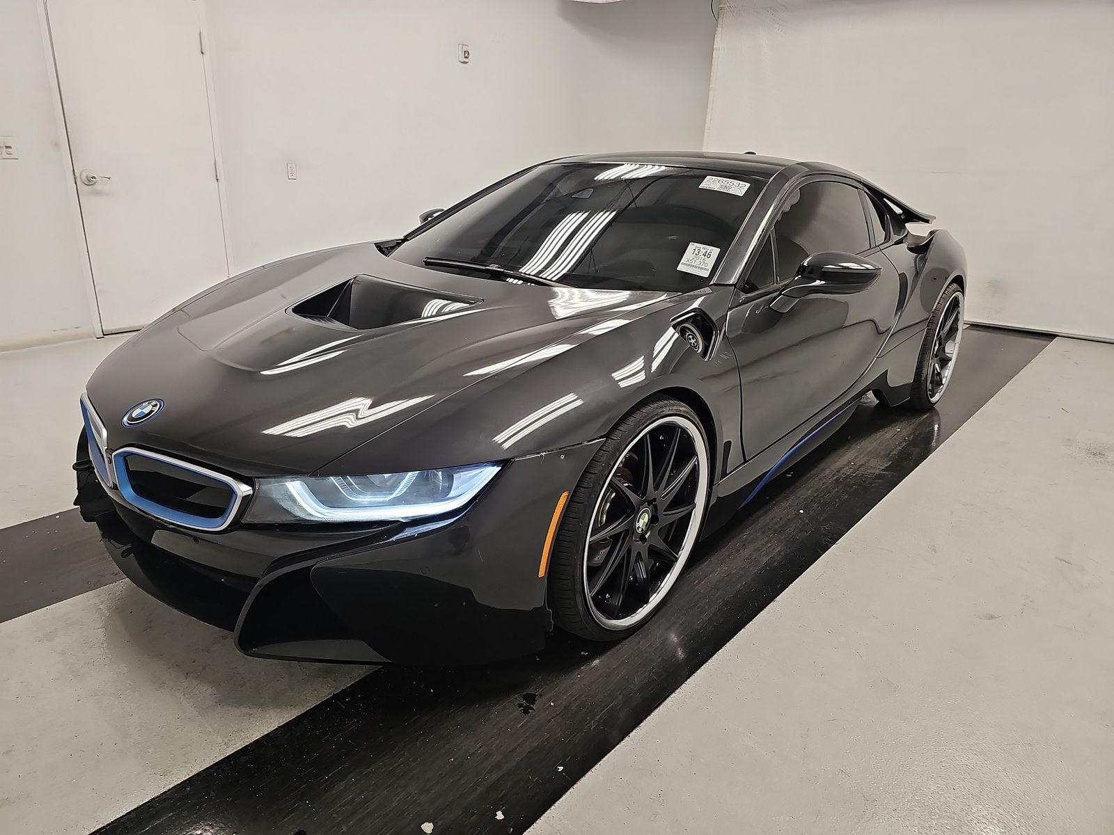 2016 BMW i8 TERA WORLD