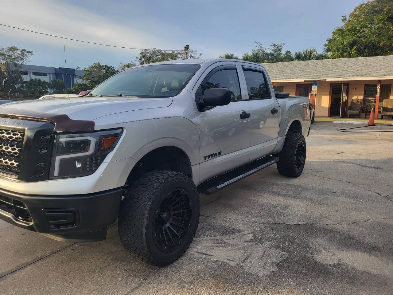2017 Nissan TITAN S Crew Cab Extra Short Bed