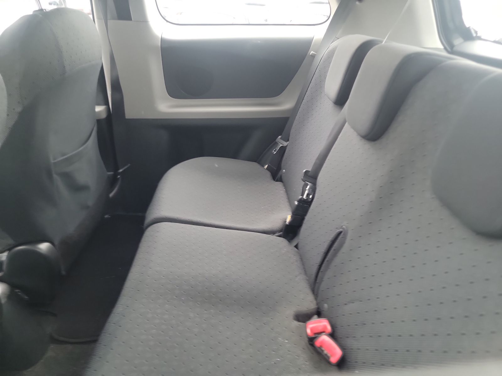 2011 Toyota Yaris Base FWD