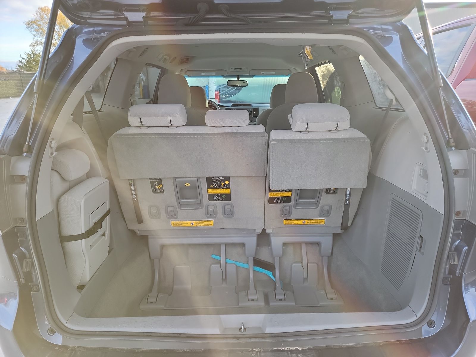 2014 Toyota Sienna LE FWD