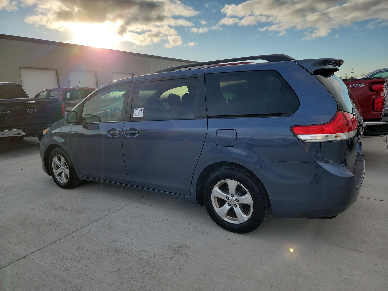 2014 Toyota Sienna LE FWD