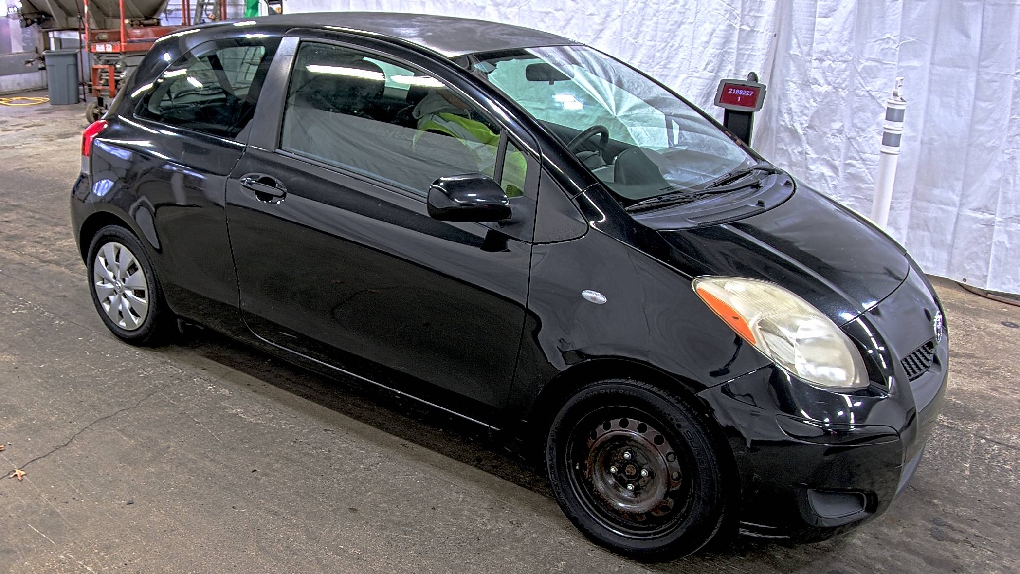 2011 Toyota Yaris Base FWD