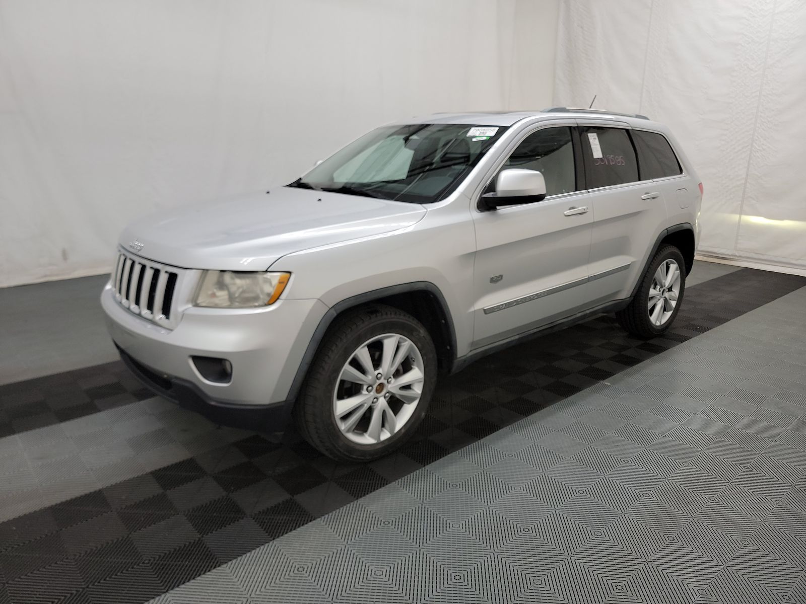 2011 Jeep Grand Cherokee Laredo 70th Anniversary Edition AWD