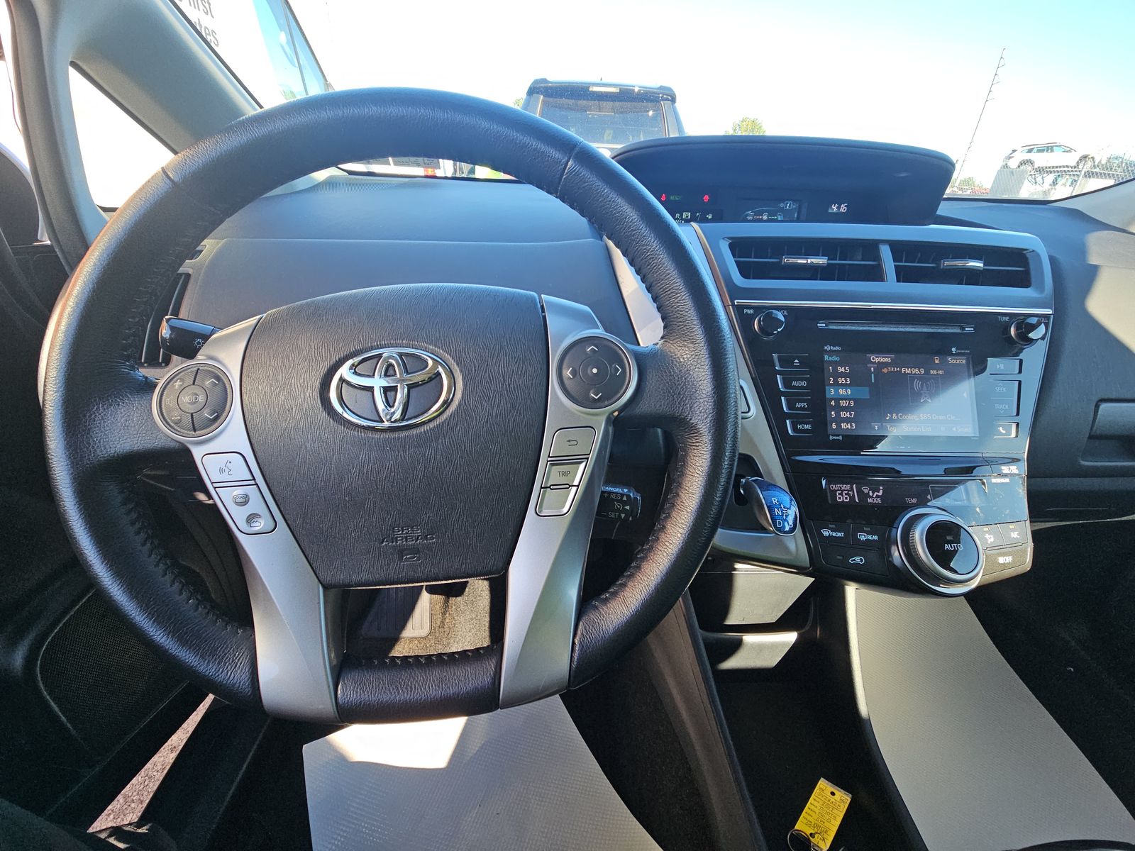 2017 Toyota Prius v Four FWD