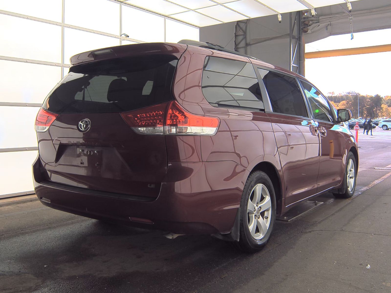 2014 Toyota Sienna LE FWD