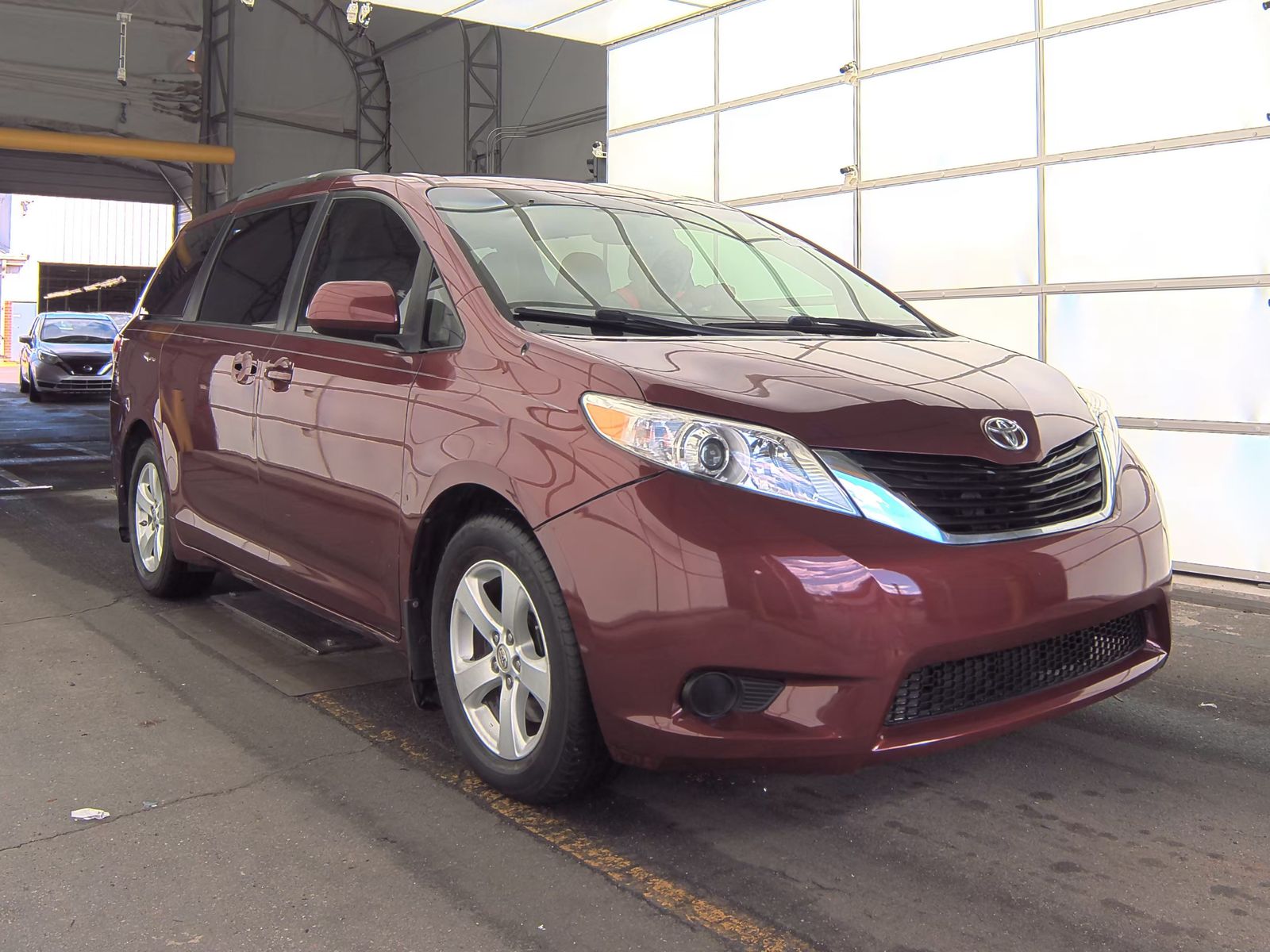 2014 Toyota Sienna LE FWD