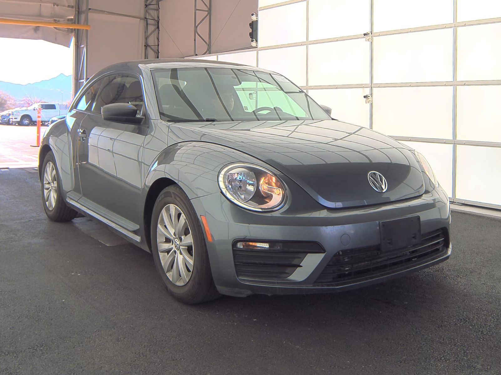 2018 Volkswagen Beetle 2.0T S FWD