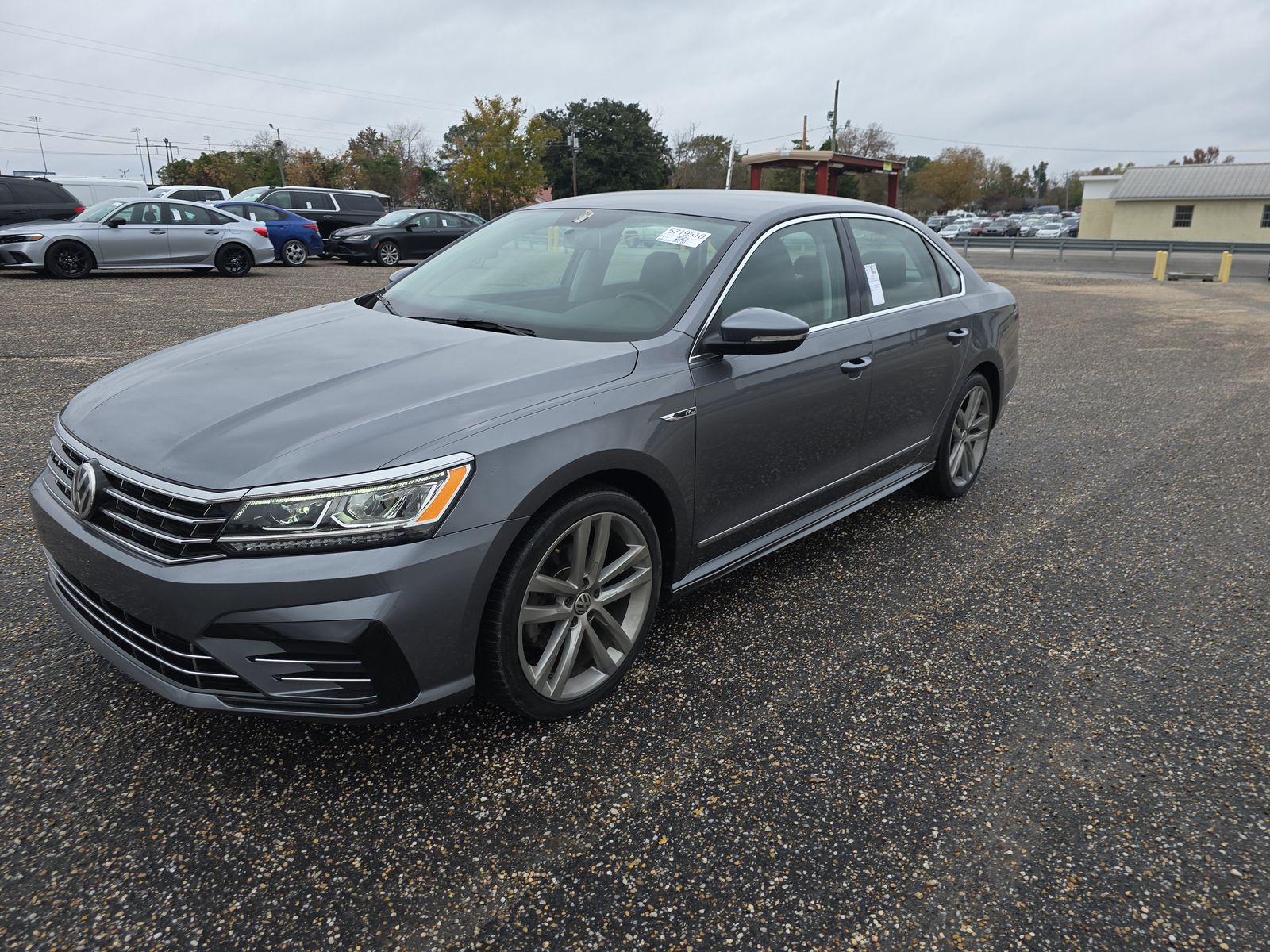 2017 Volkswagen Passat 1.8T R-Line FWD