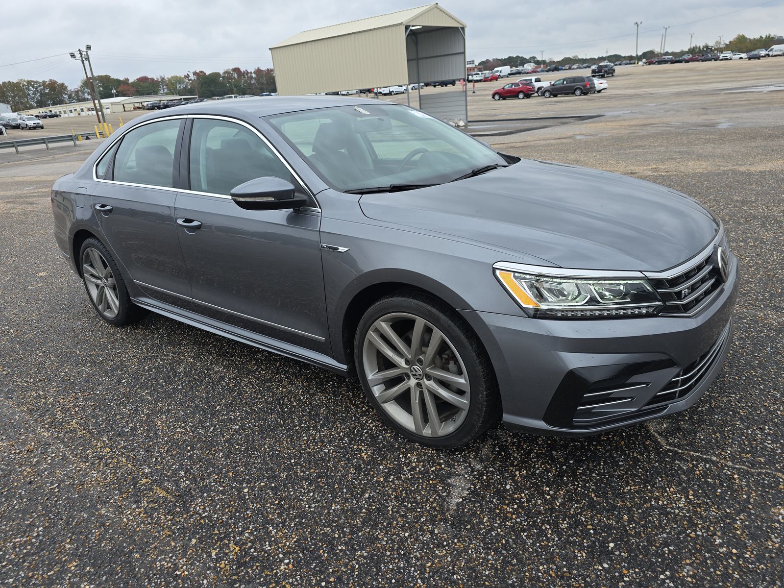 2017 Volkswagen Passat 1.8T R-Line FWD