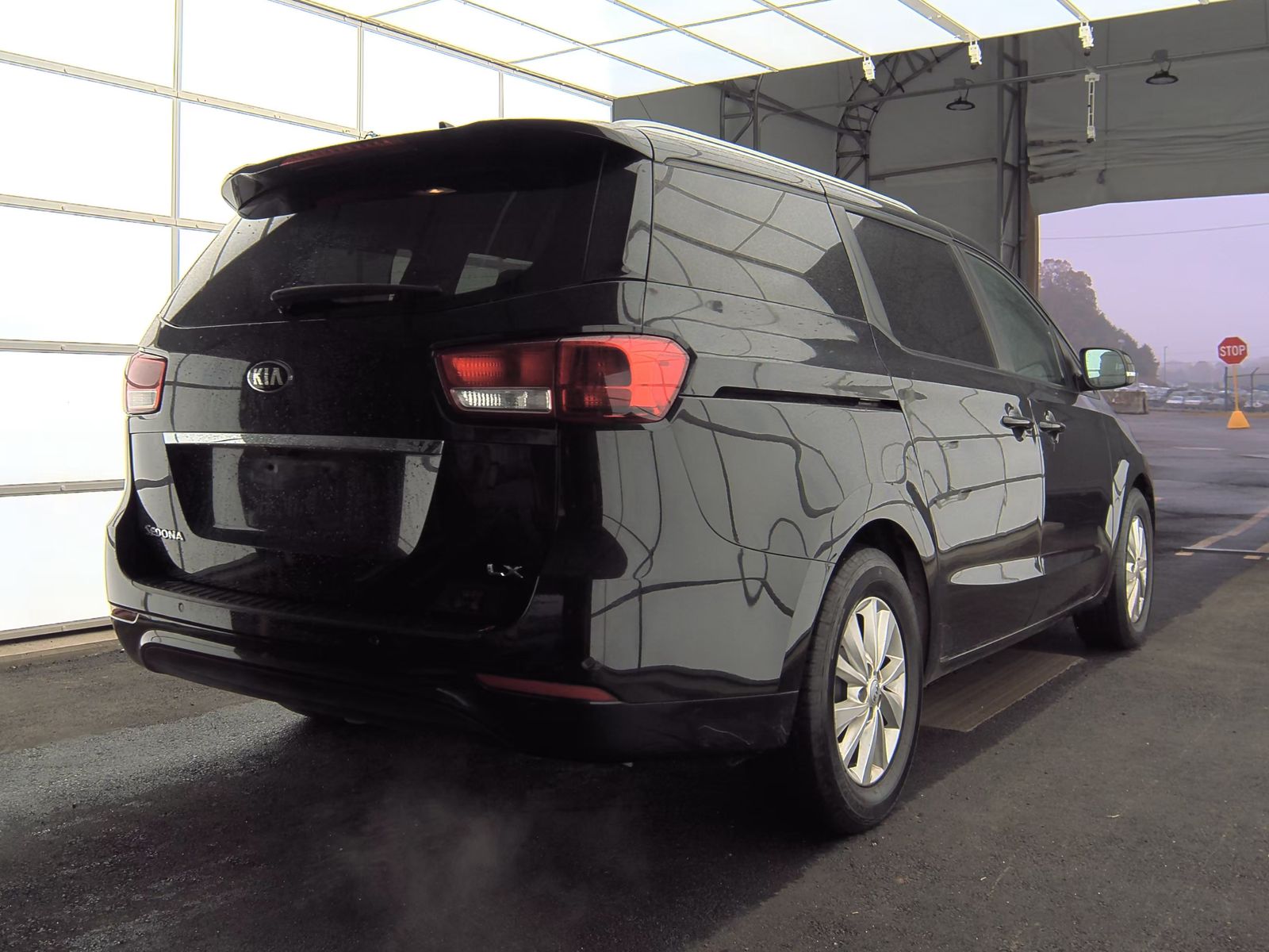 2016 Kia Sedona LX FWD