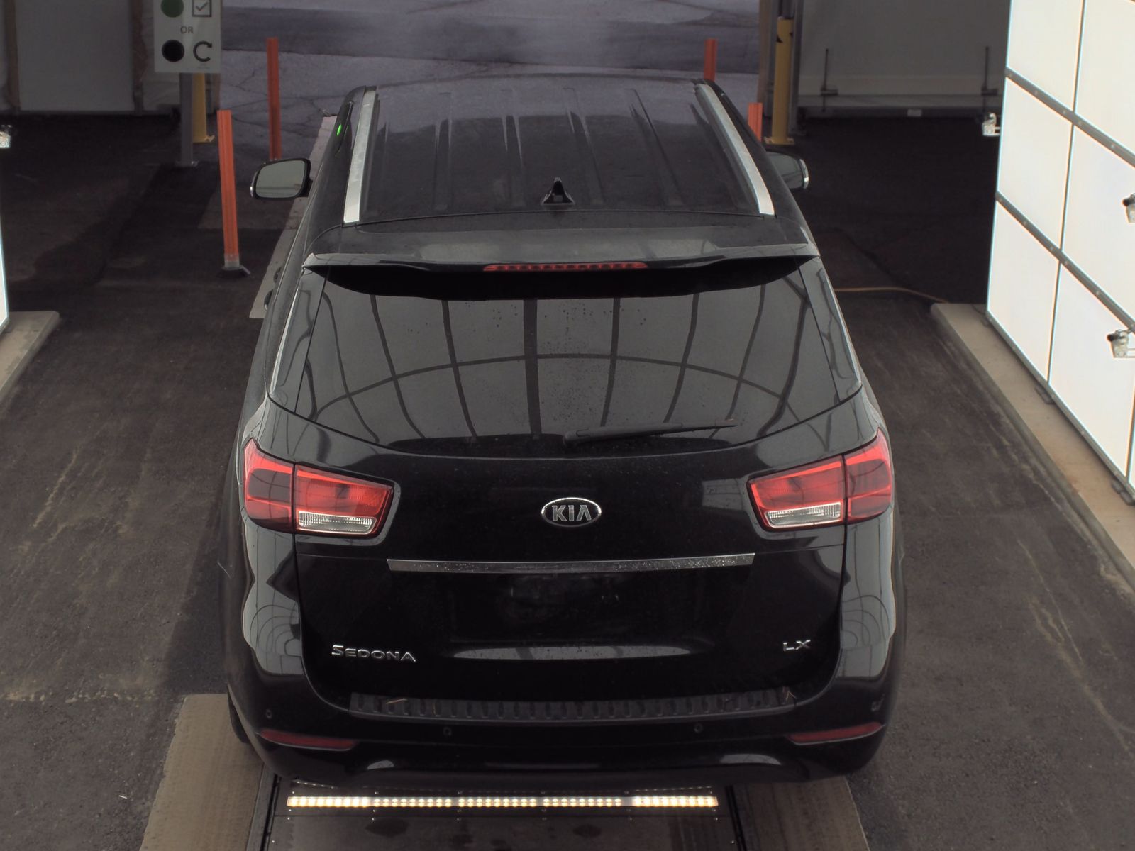 2016 Kia Sedona LX FWD