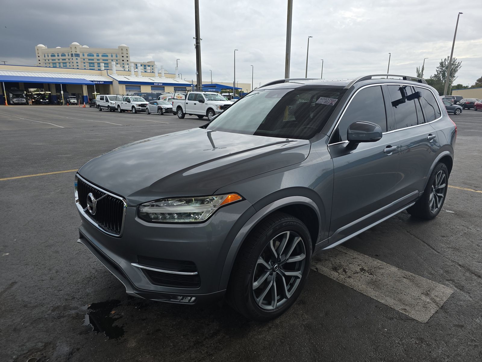 2019 Volvo XC90 T6 Momentum AWD