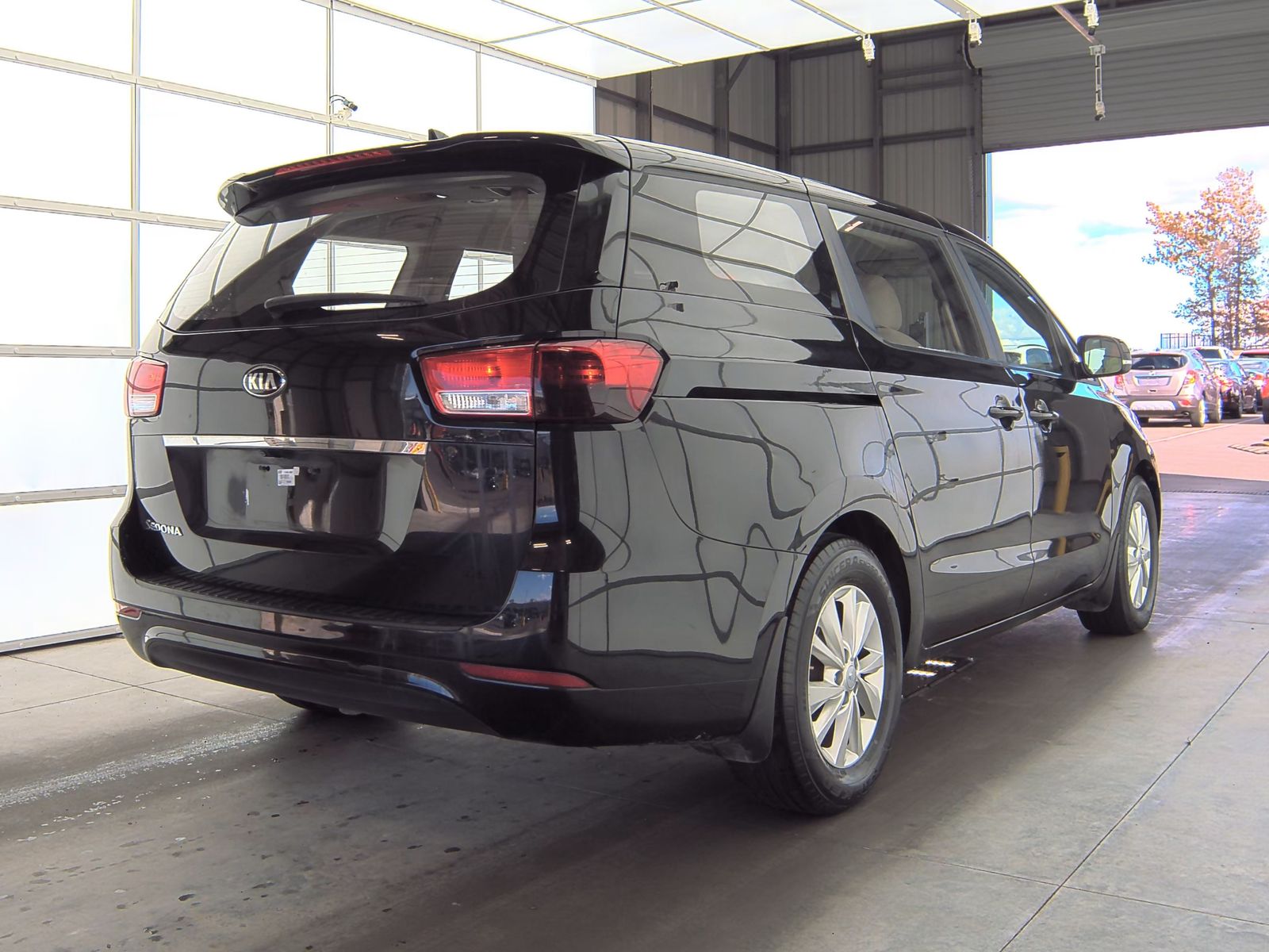 2016 Kia Sedona L FWD