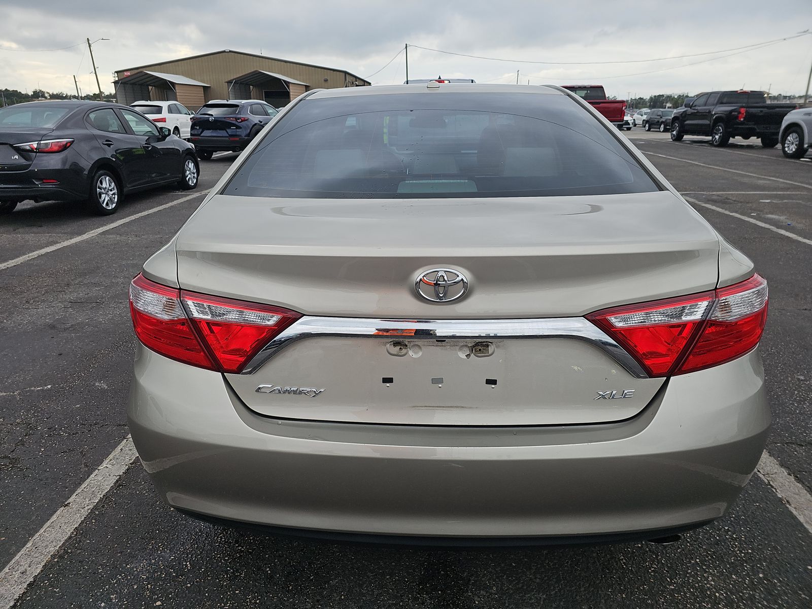 2016 Toyota Camry XLE FWD