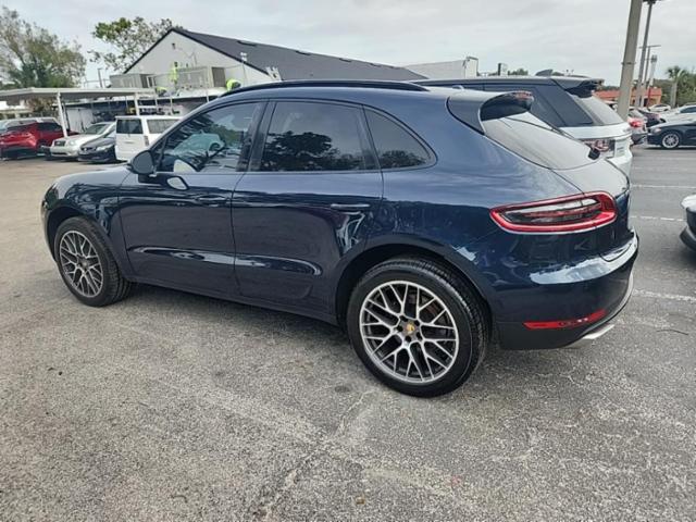 2018 Porsche Macan Base AWD