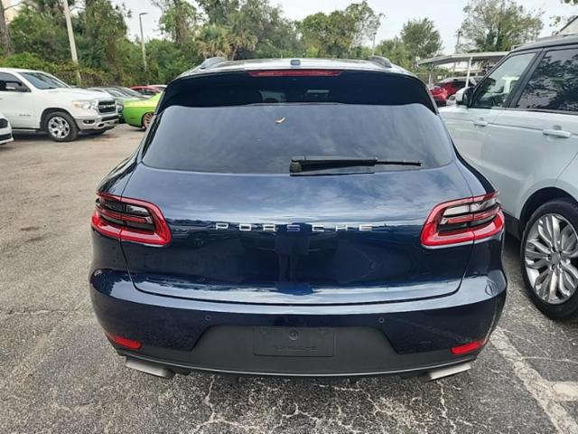 2018 Porsche Macan Base AWD