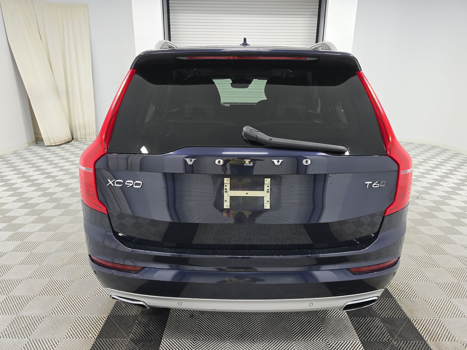 2019 Volvo XC90 T6 Momentum AWD