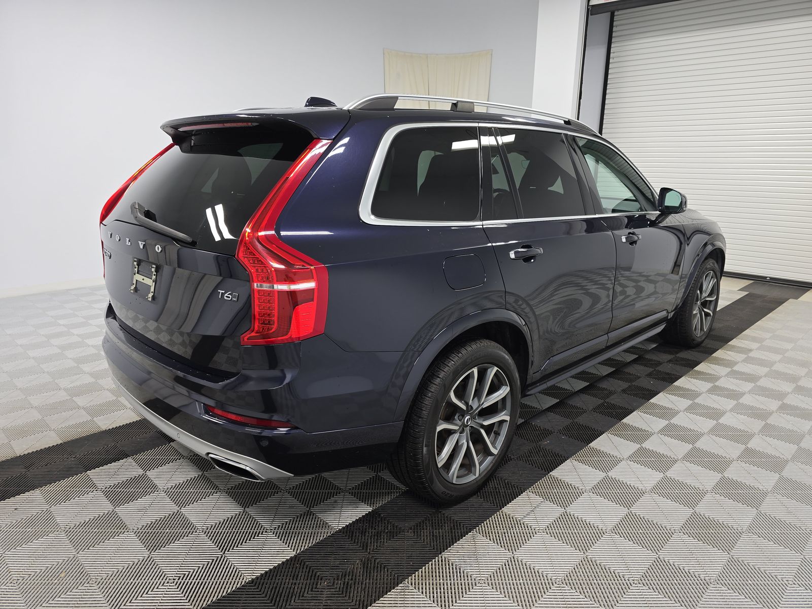 2019 Volvo XC90 T6 Momentum AWD