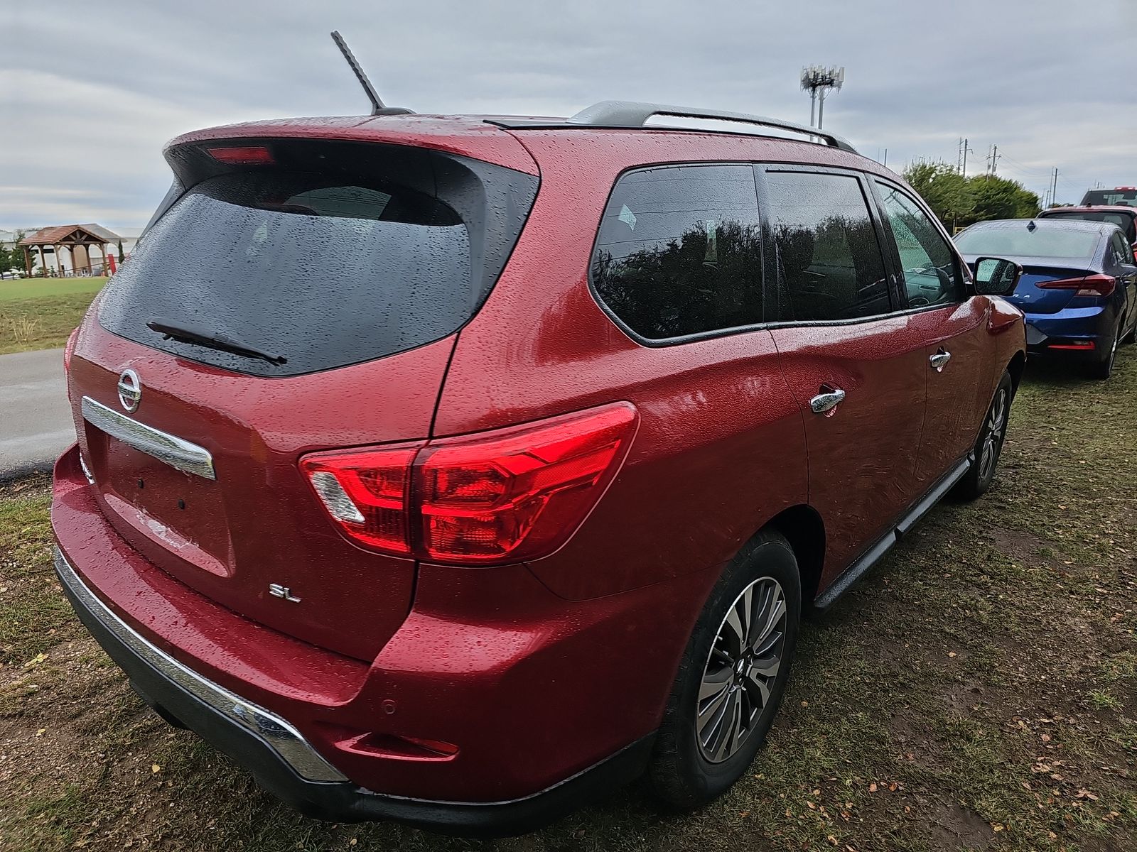 2017 Nissan Pathfinder SL FWD