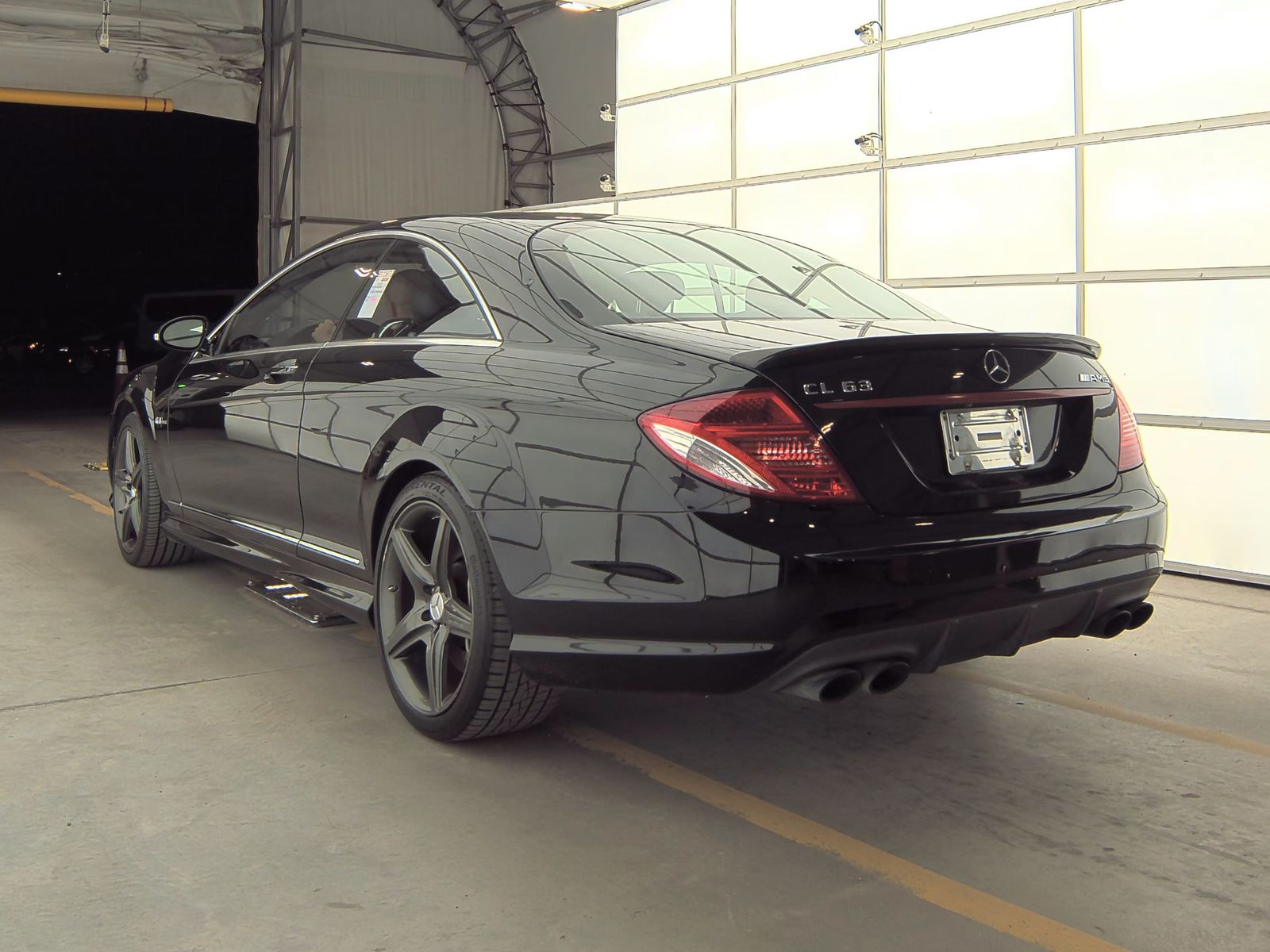 Mercedes-Benz CL 63 AMG снимка Mercedes-Benz CL 63 AMG