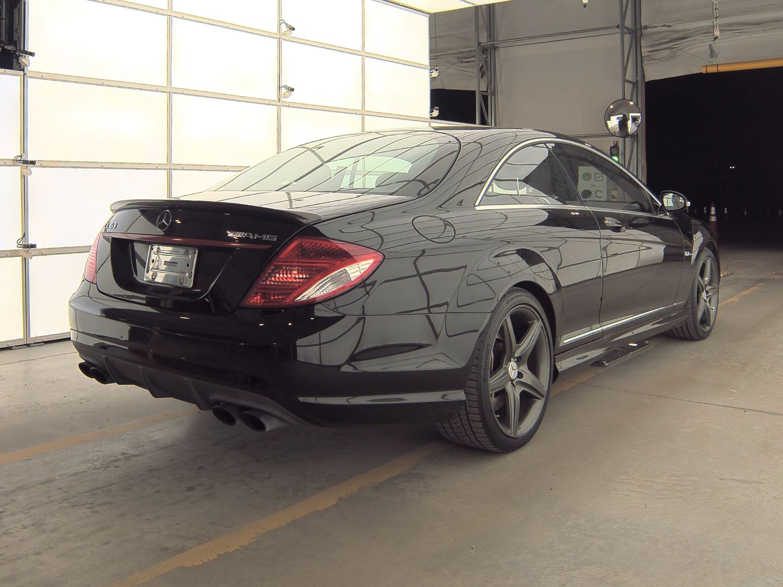 Mercedes-Benz CL 63 AMG снимка Mercedes-Benz CL 63 AMG