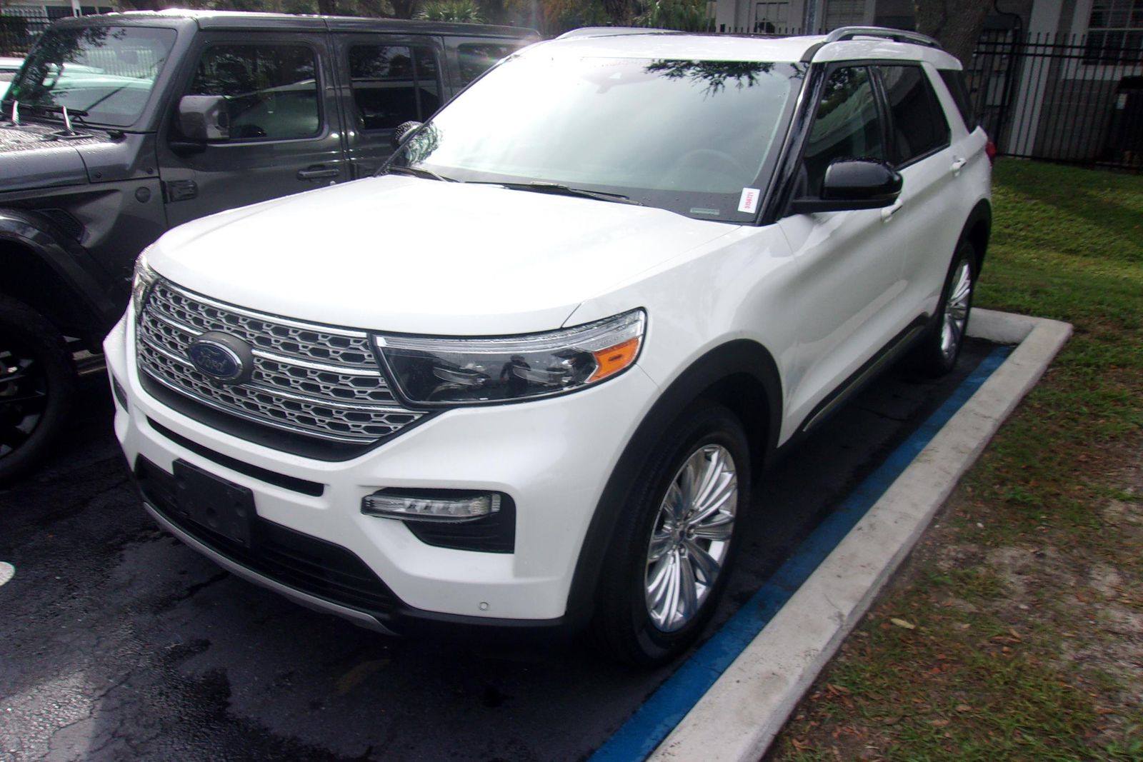 2021 Ford Explorer Hybrid Limited