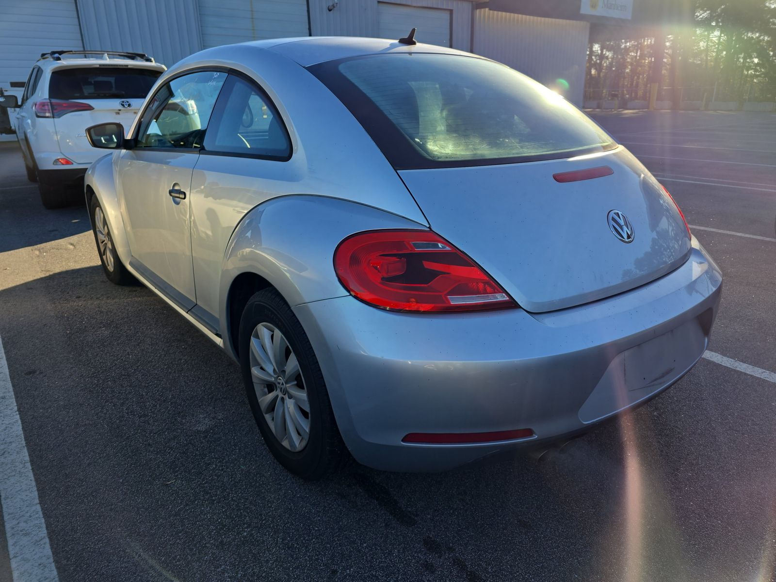 2014 Volkswagen Beetle 2.5L Entry FWD