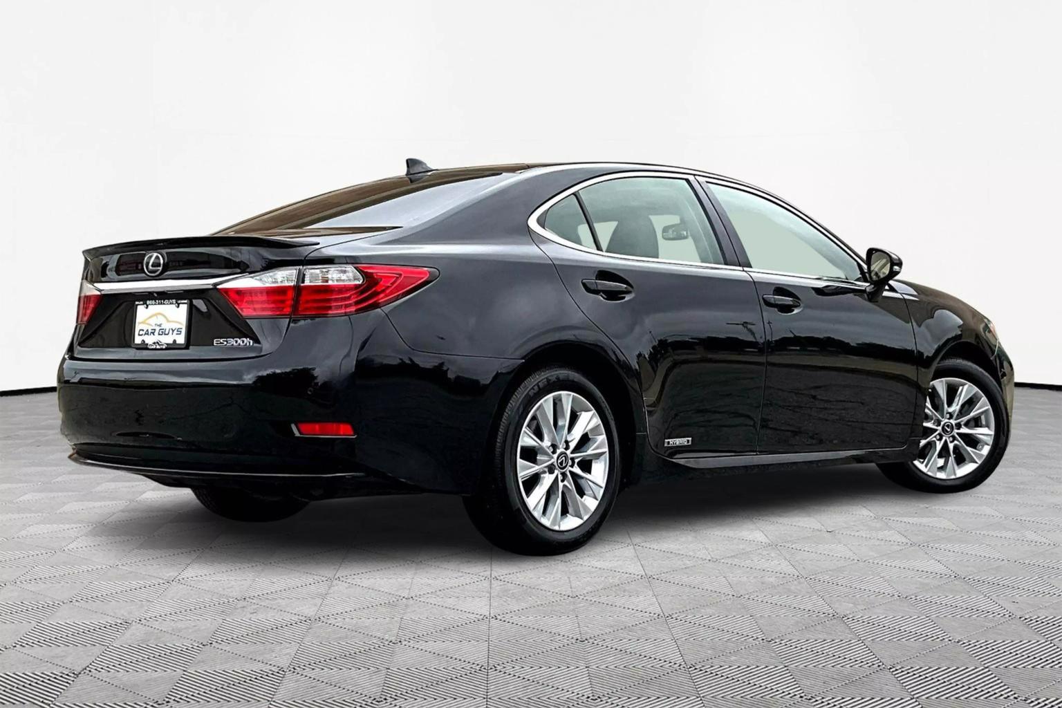 2015 Lexus ES ES 300h FWD