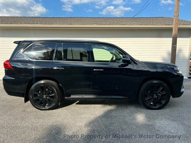 2019 Lexus LX 570 Three-Row