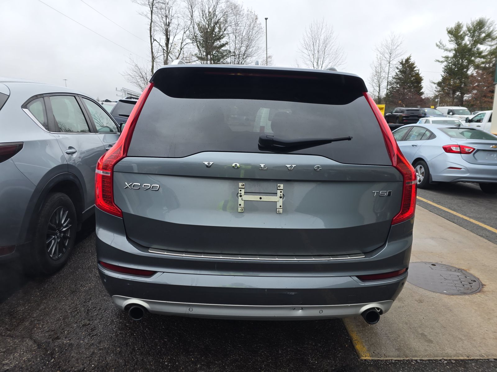 2018 Volvo XC90 T5 Momentum AWD