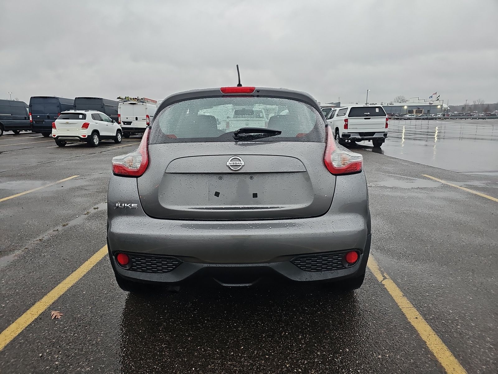 2015 Nissan JUKE S FWD