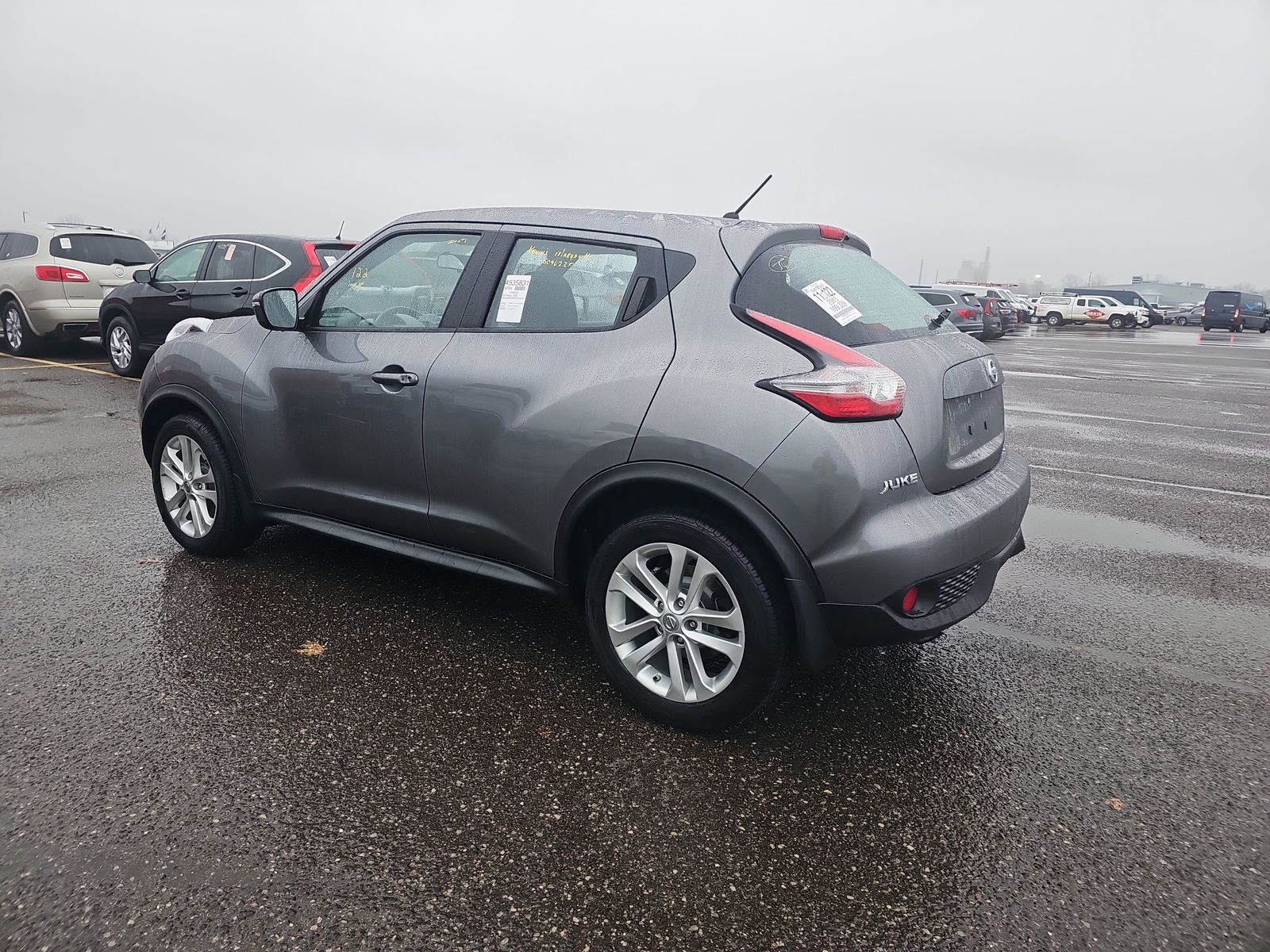 2015 Nissan JUKE S FWD