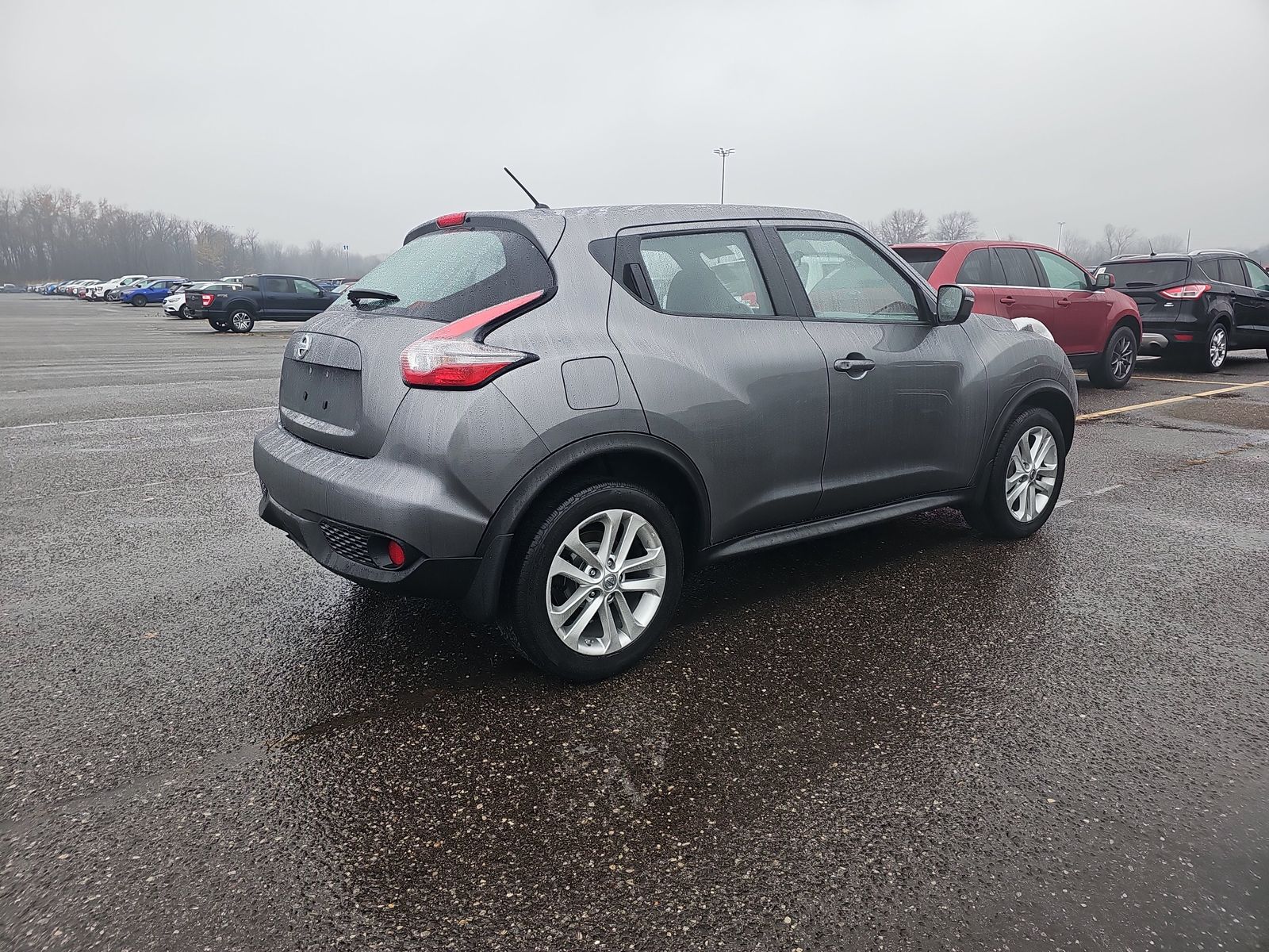 2015 Nissan JUKE S FWD