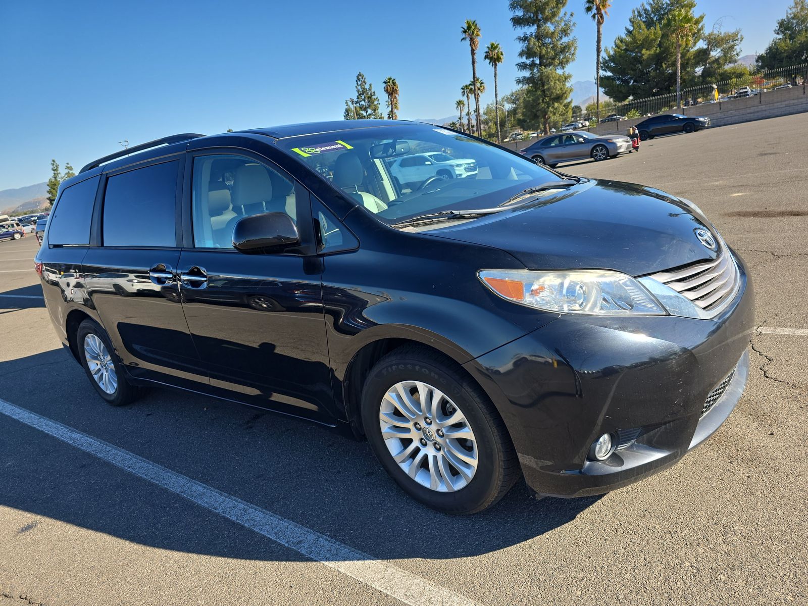 2015 Toyota Sienna XLE FWD