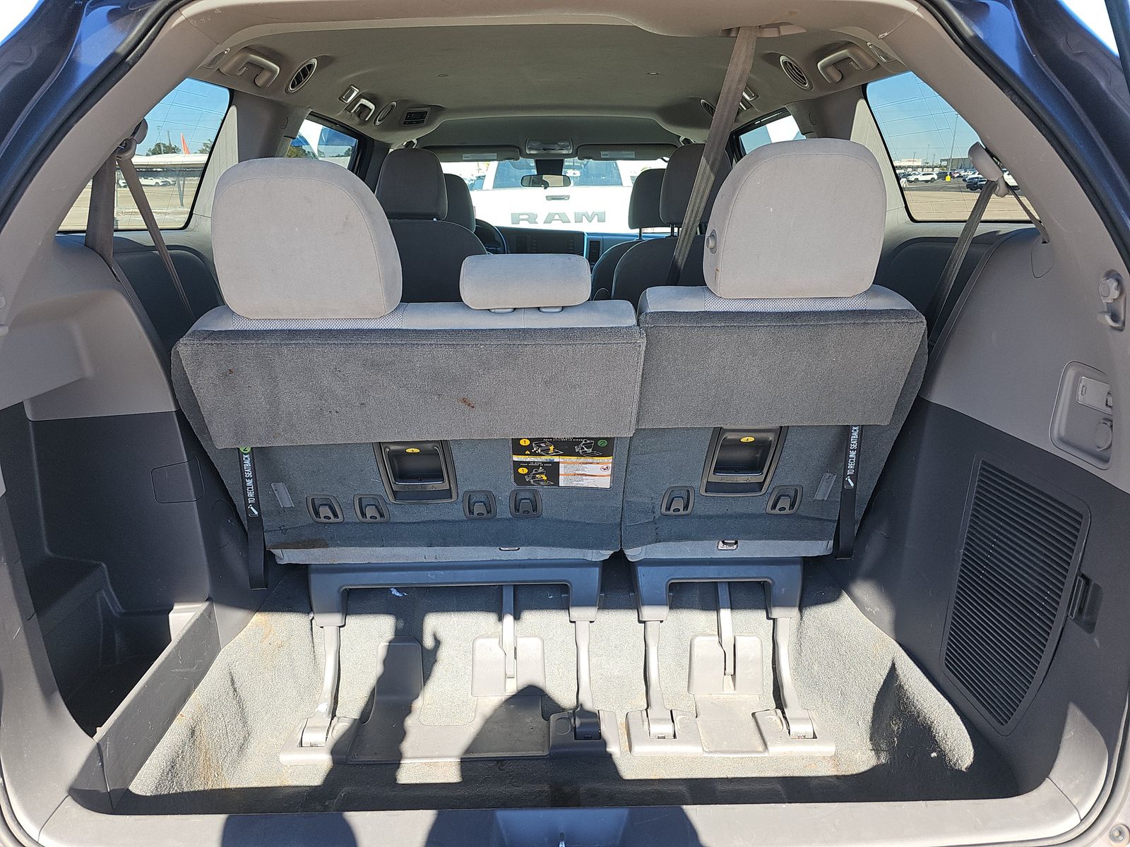 2019 Toyota Sienna L FWD