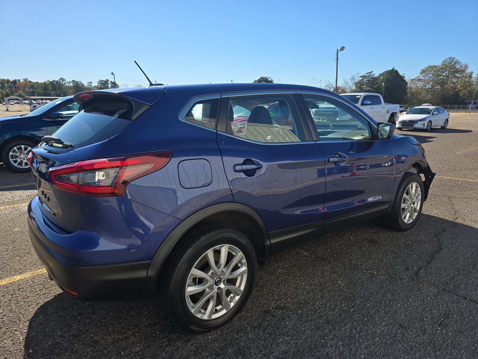 2021 Nissan Rogue Sport S FWD