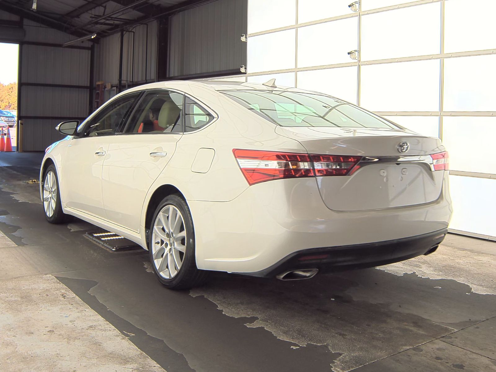 2013 Toyota Avalon Limited FWD