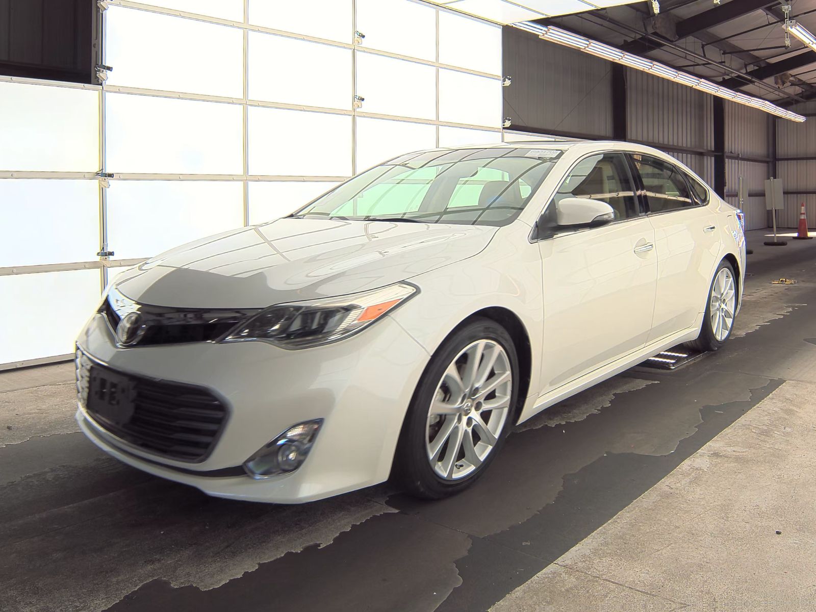 2013 Toyota Avalon Limited FWD