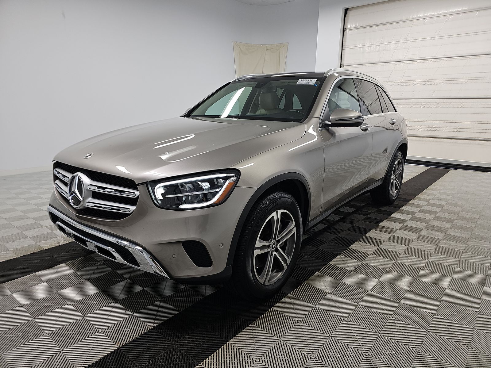 2021 Mercedes-Benz GLC 300