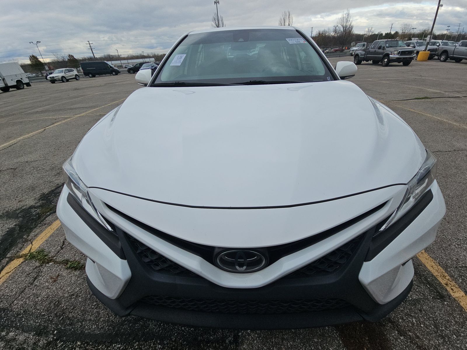 2019 Toyota Camry SE FWD