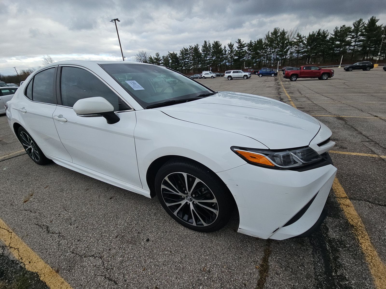 2019 Toyota Camry SE FWD