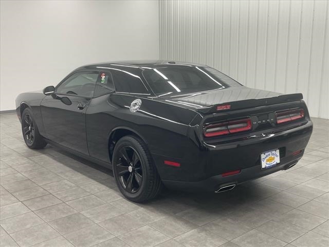 2018 Dodge Challenger SXT RWD