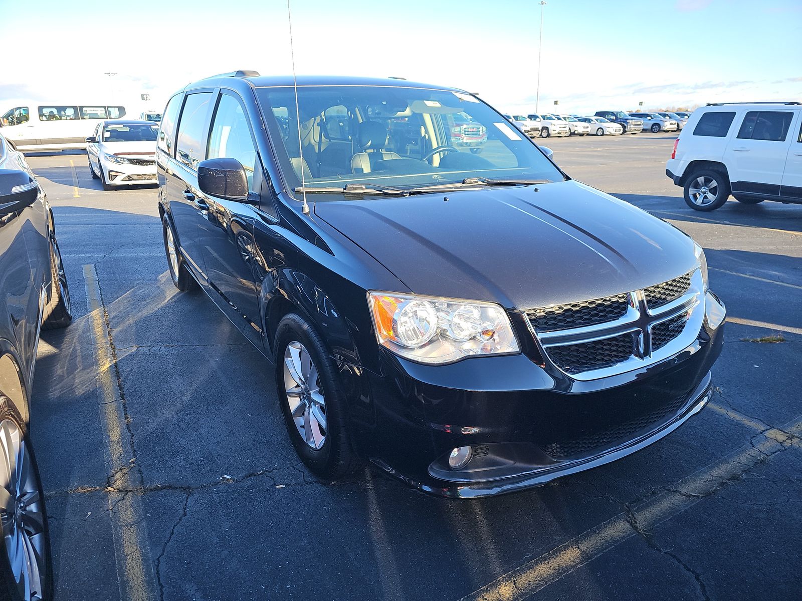 2019 Dodge Grand Caravan SXT FWD