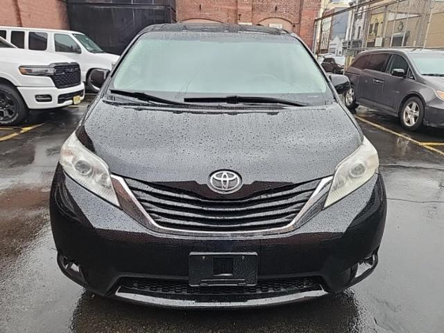 2014 Toyota Sienna LE FWD